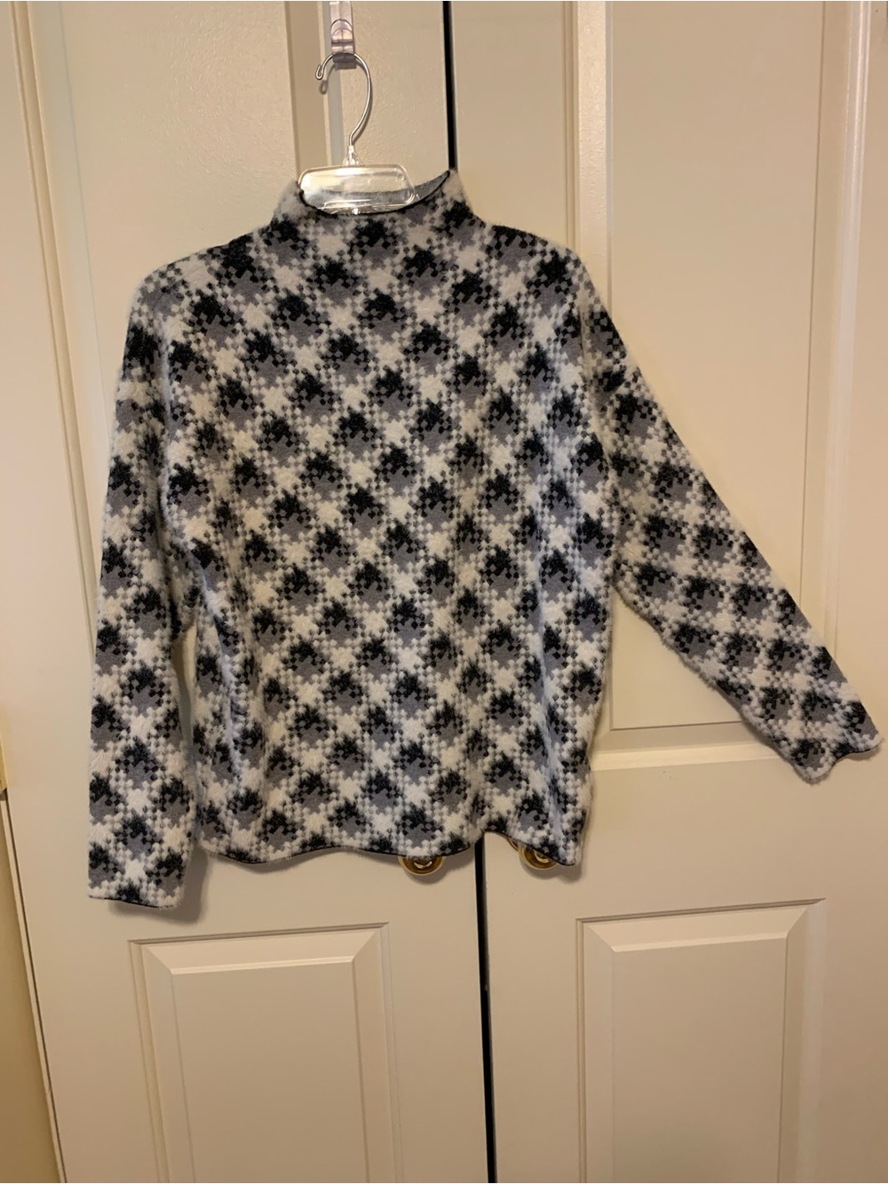 Cupcakes and Cashmere size medium mock turtleneck argyle pattern sweater